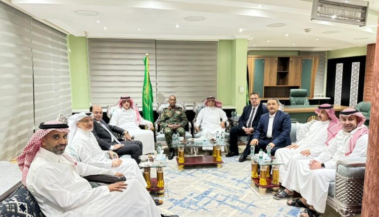 وداع الملحق العسكري السعودي